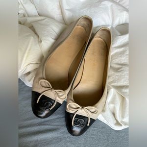 CHANEL Leather Ballet Flats Size 39.5